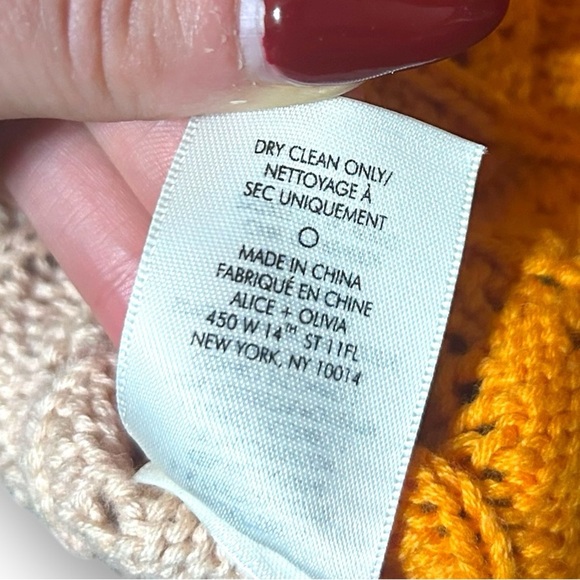 Alice + Olivia Kitty Puff Sleeve Eyelet Bow Accent Sweater Cardigan XS Rainbow - Picture 11 of 12